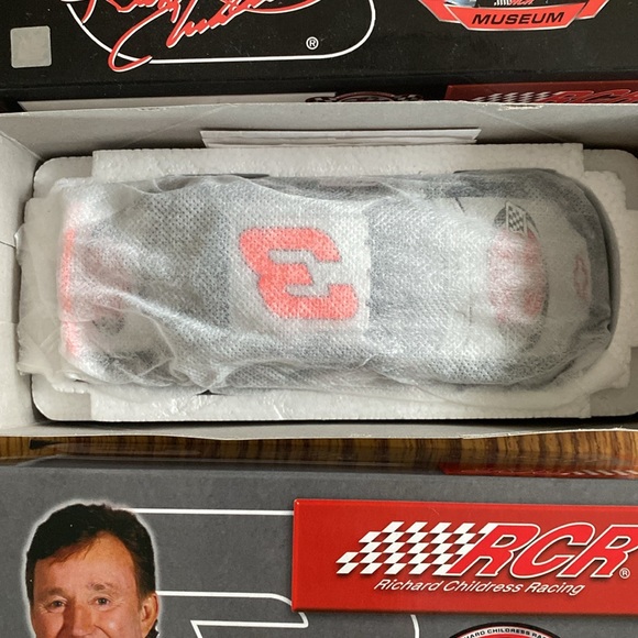 Dale Earnhardt Jr Collectible - Picture 4 of 5